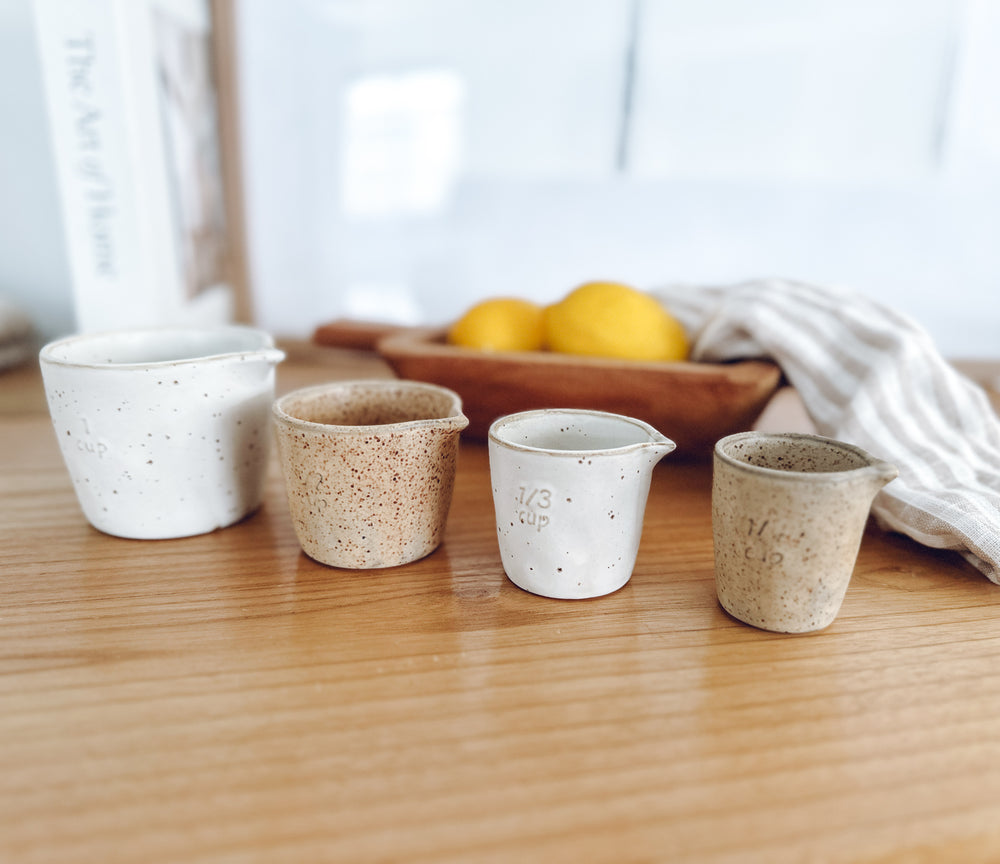Ceramic measuring cups Francis wooden table lemon bowl rustic kitchen style