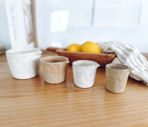 Ceramic measuring cups Francis wooden table lemon bowl rustic kitchen style